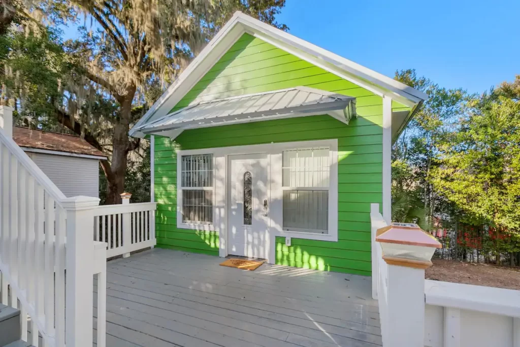 A Green Tiny House Interior Design