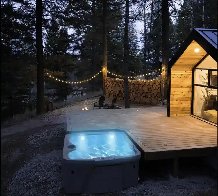 Poolside Modern One Bedroom Tiny House